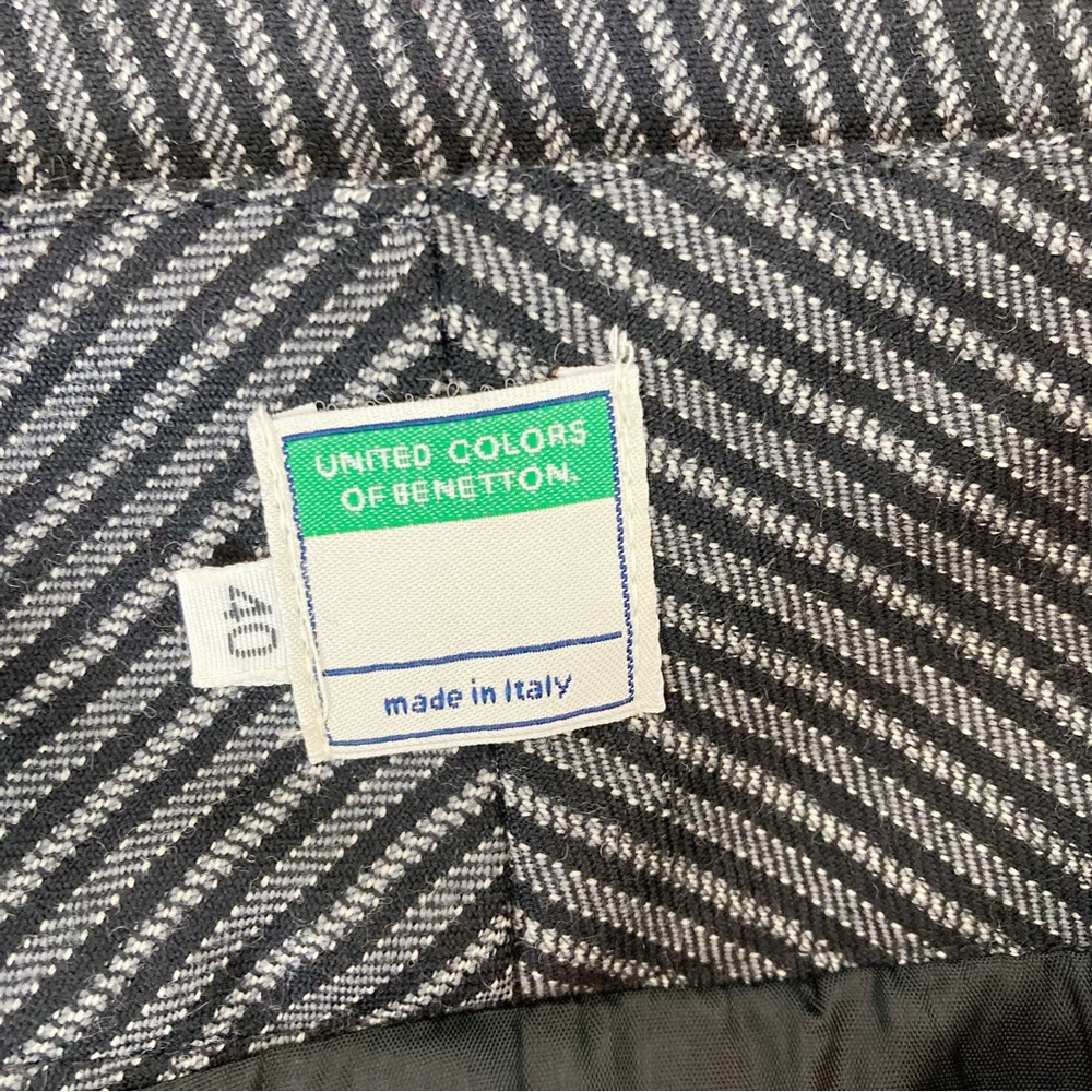 United Colors of Benetton Pleated Mini Skirt Grey Stripe Italy 40 - Picture 8 of 9